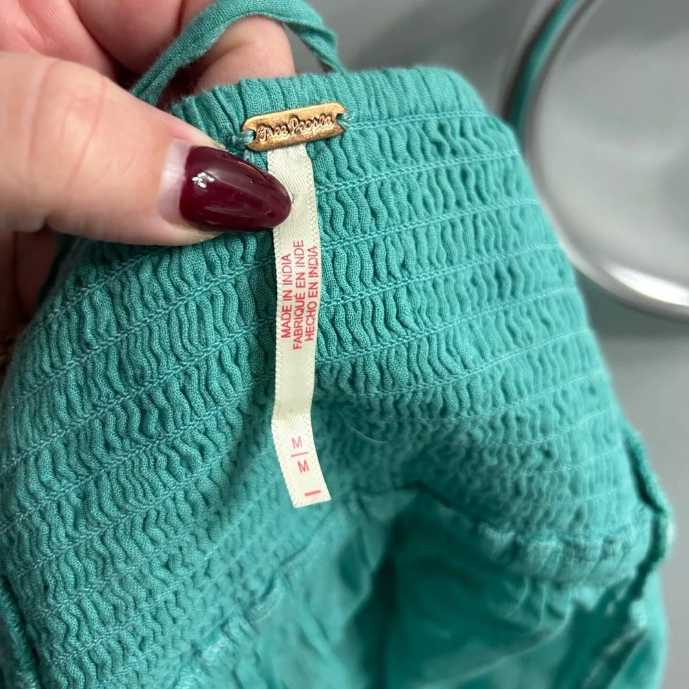 Free people cropped tank READ - Picture 4 of 8